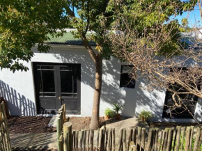 Lovely , cosy cottage in a beautiful part of Greyton. Come relax and enjoy the wonderful countryside.